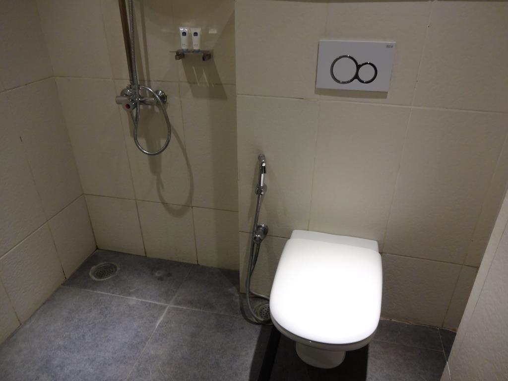 Best Western Plus O2 Indore Bilik gambar