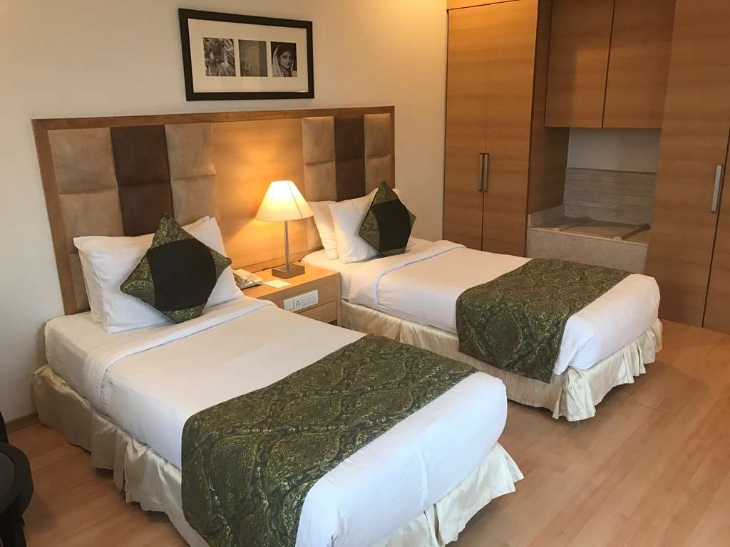 Best Western Plus O2 Indore Bilik gambar